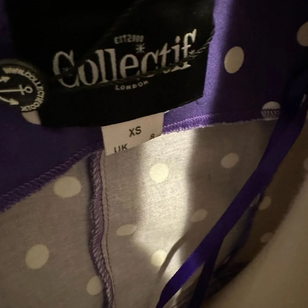 Collectif Mainline Hepburn Pretty Polka Dot Pencil Dress - Picture 8 of 8